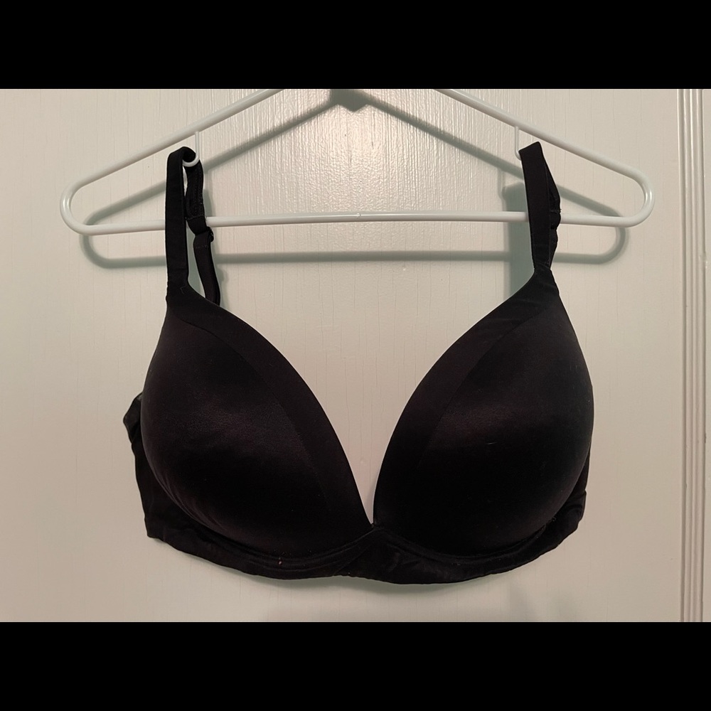 Victoria Secret “Body by Victoria” wireless bra